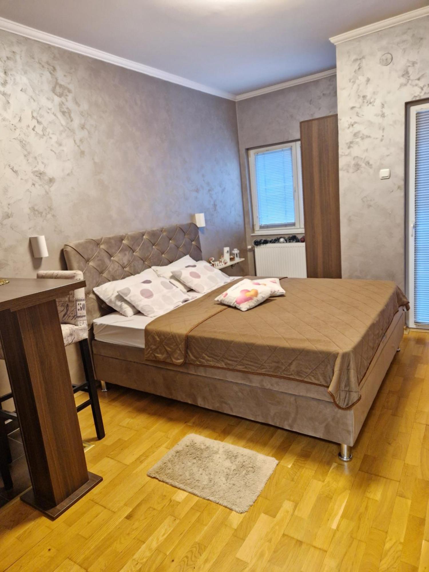 Apartman Studio Diamond Subotica Eksteriør billede